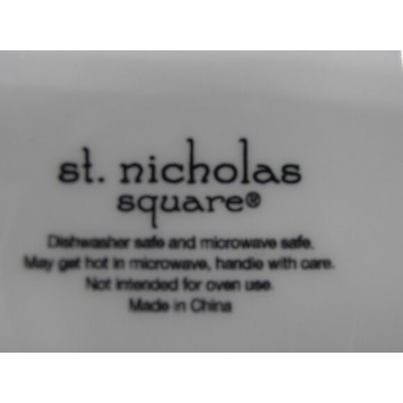 lot of 2 Christmas Coffee Mugs One Has A Top Bay Island And St. Nickolas - Picture 6 of 6